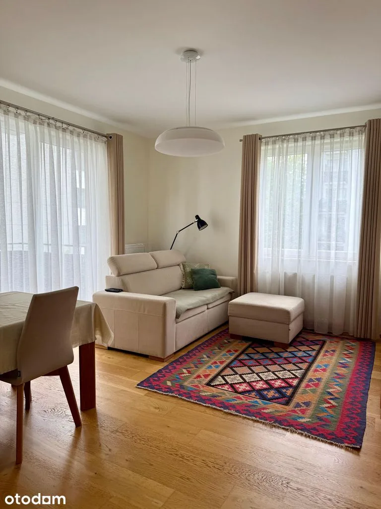 70 м², 3 кімнати, балкон