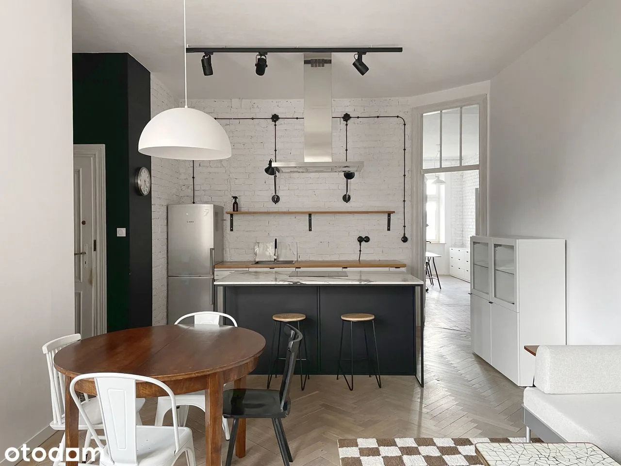 Klimatyczne 70 m², dwa balkony