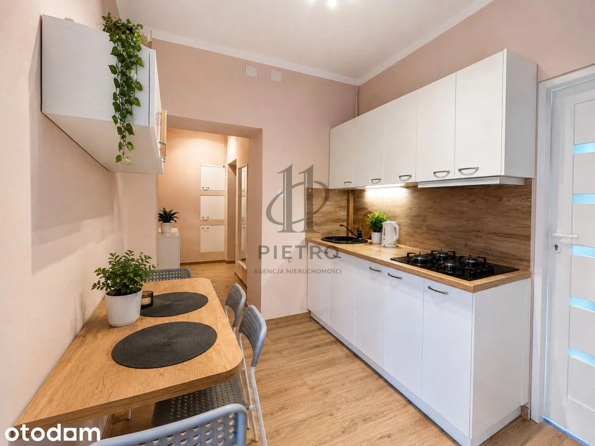 Metro Bielany 6 min | Balkon | Oddzielna kuchnia
