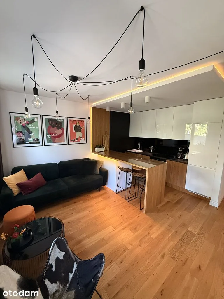 2 pokoje | Metro Księcia Janusza | Klimatyzacja | Balkon