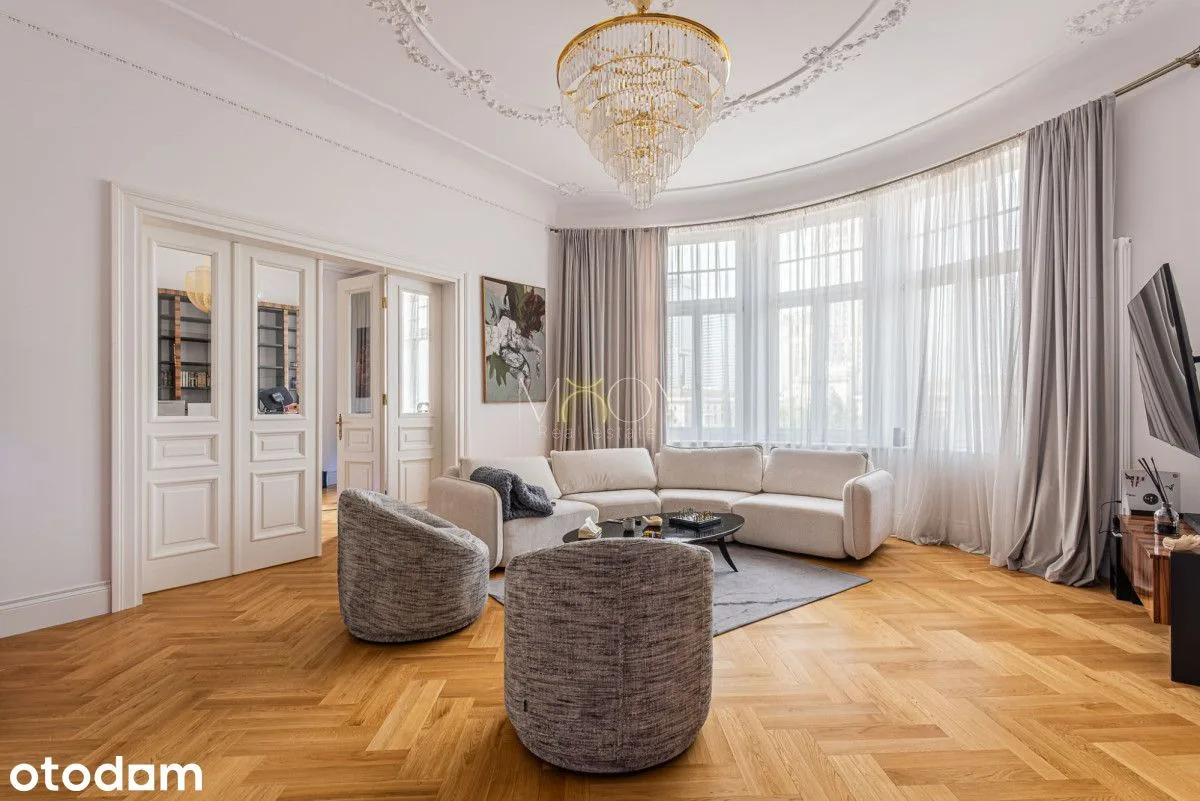 Winda | Balkon z widokiem na PKiN | 4 m sufity