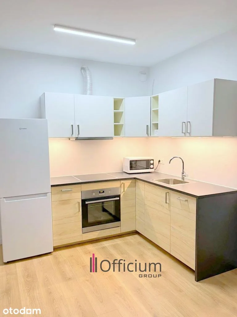 5th floor, balcony, AC