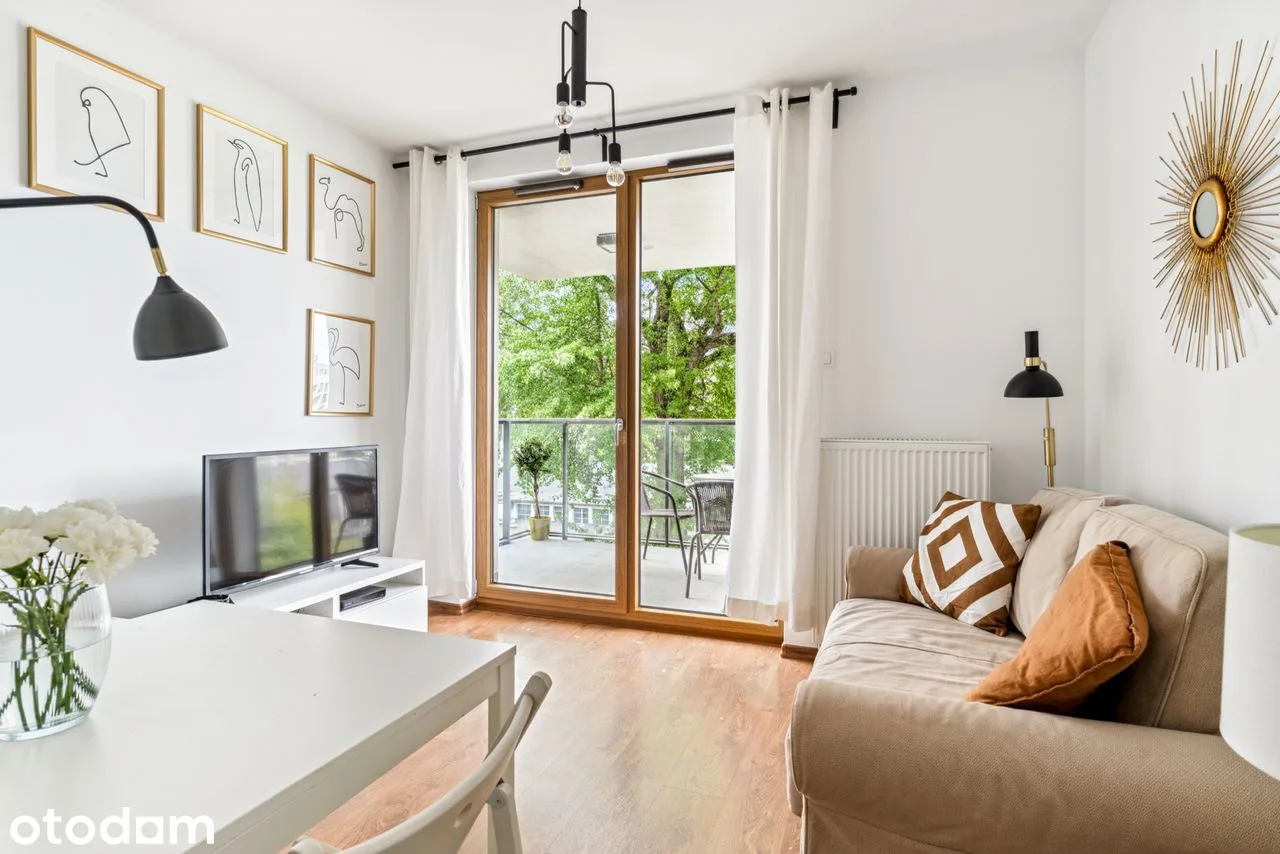 Quiet balcony apartment