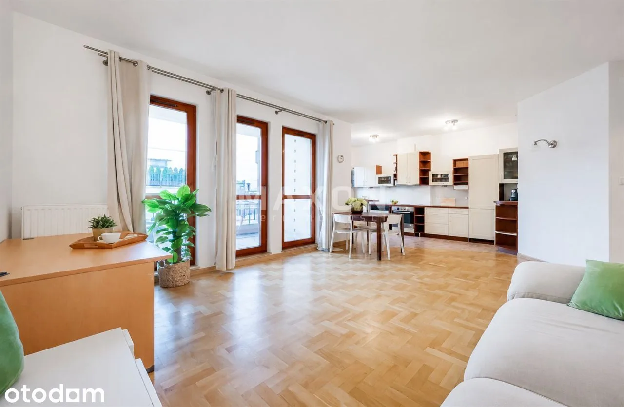 Wilanów, 2 loggias, 80.5 m²