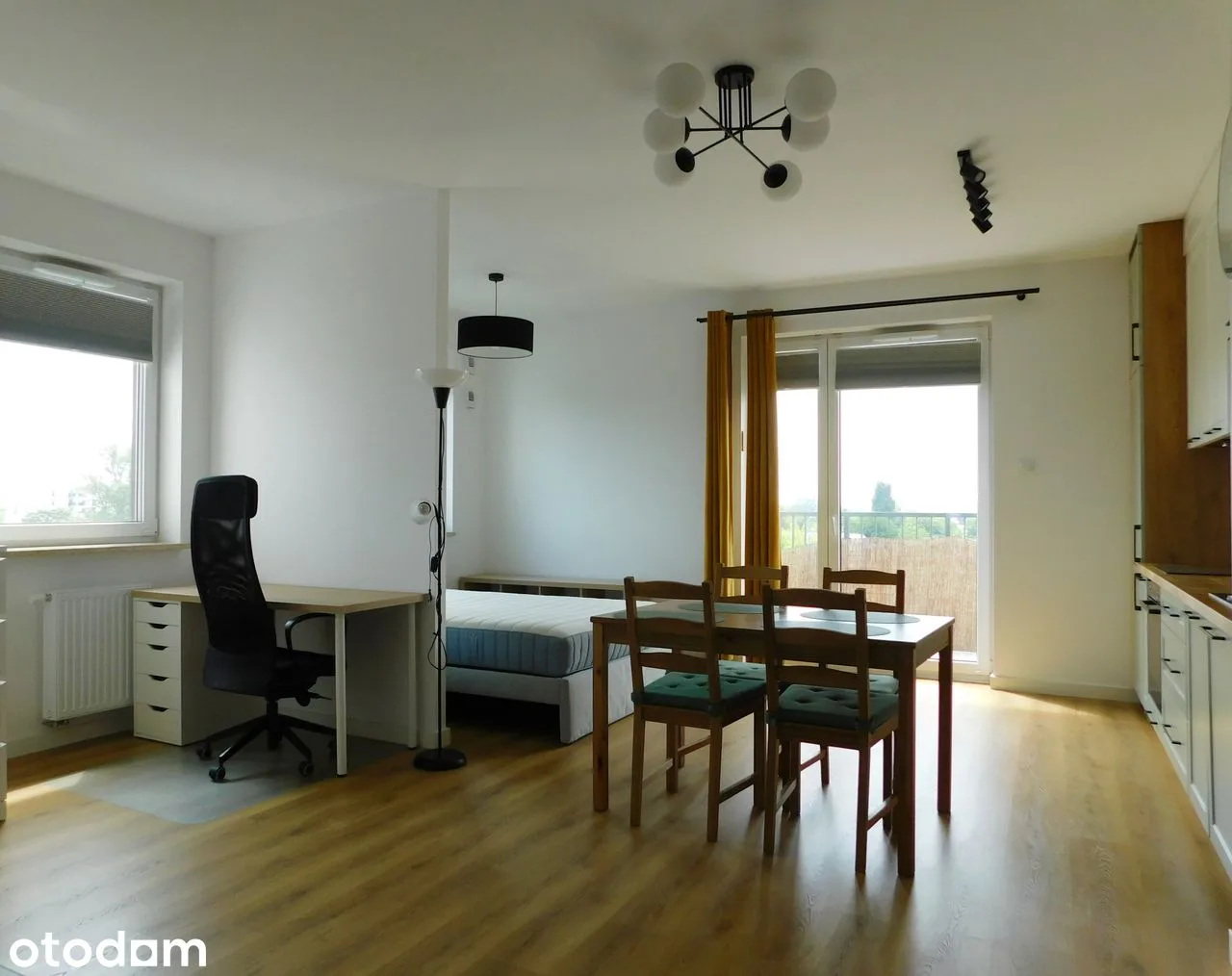 Студия 37 м² с балконом