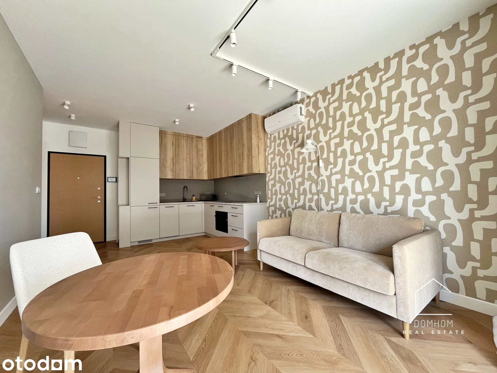Квартира 40 м2, кондиционер, балкон