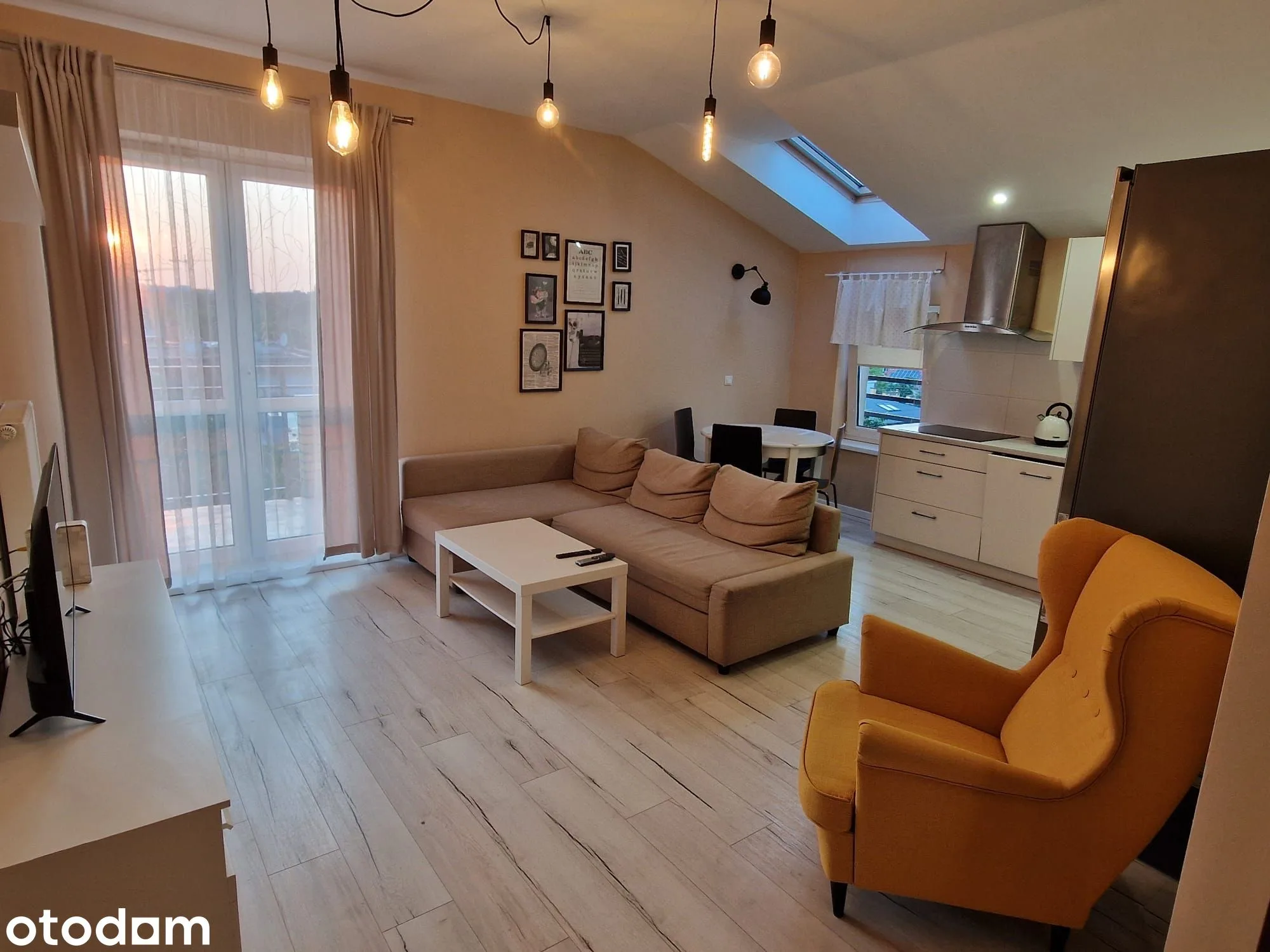 56 m² 3 pokoje, balkon