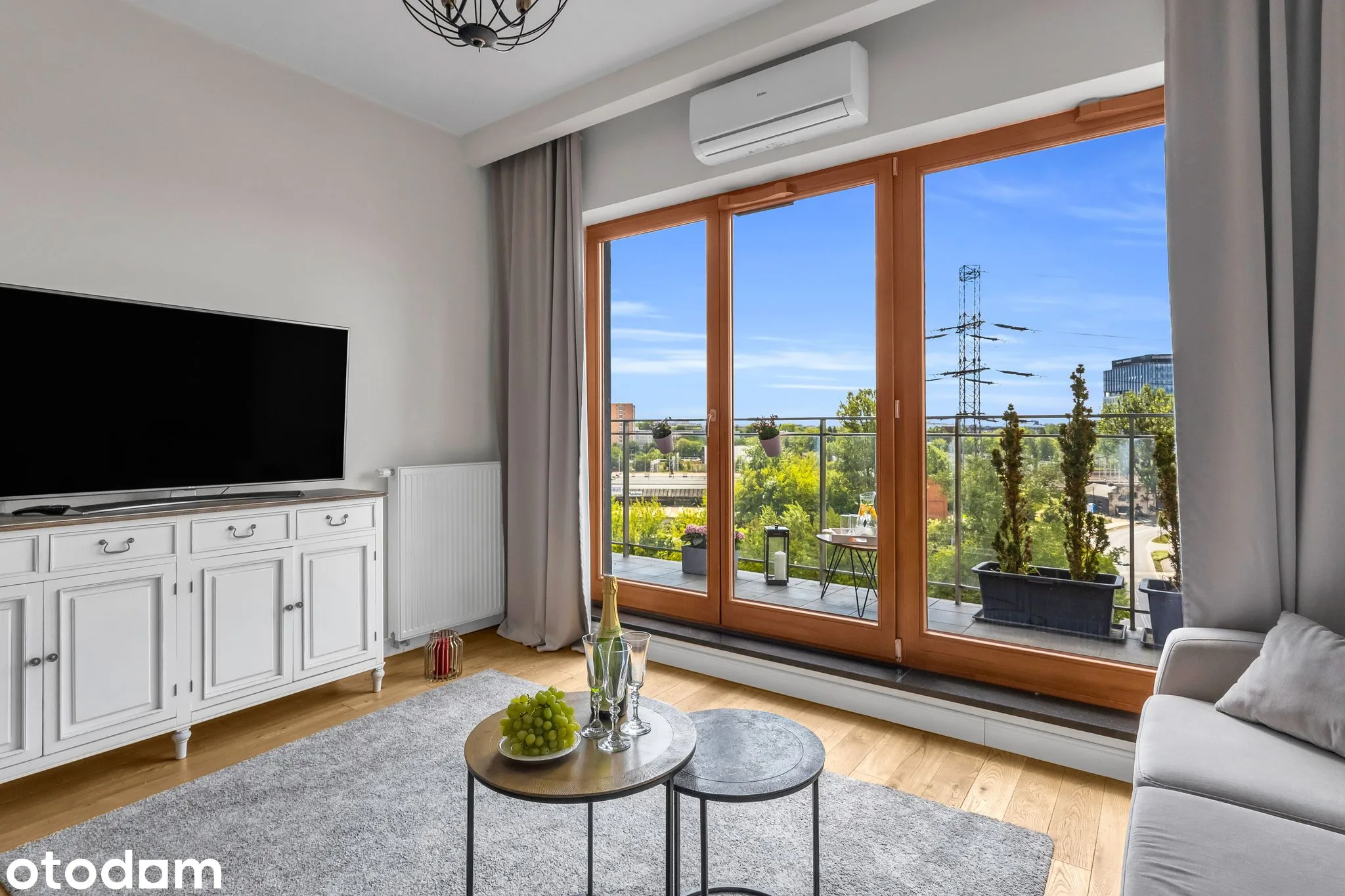 Przestronny apartament | 4 pokoje| 2 łazienki| garderoba
