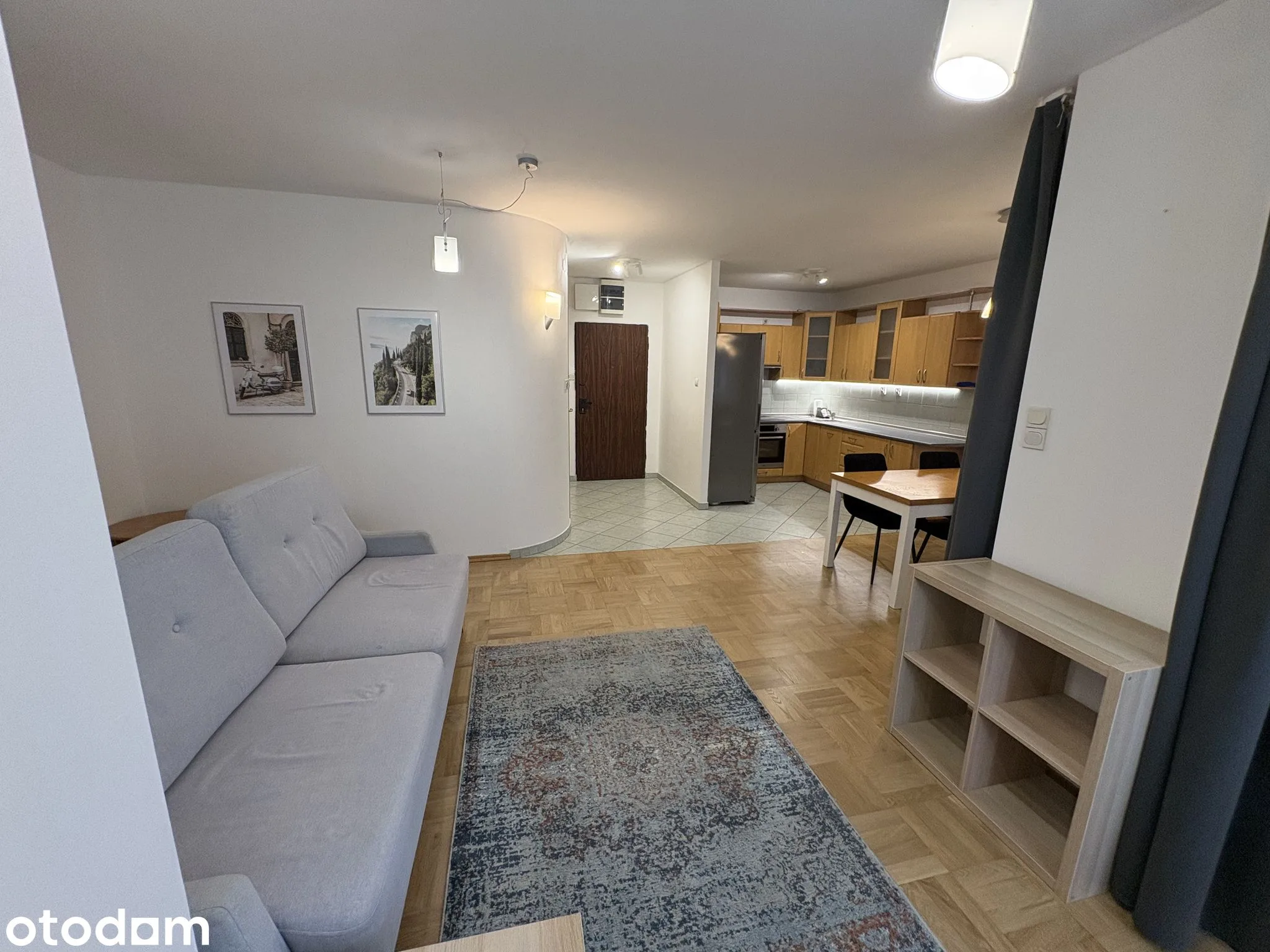 Apartamento de 2 habitaciones con balcón