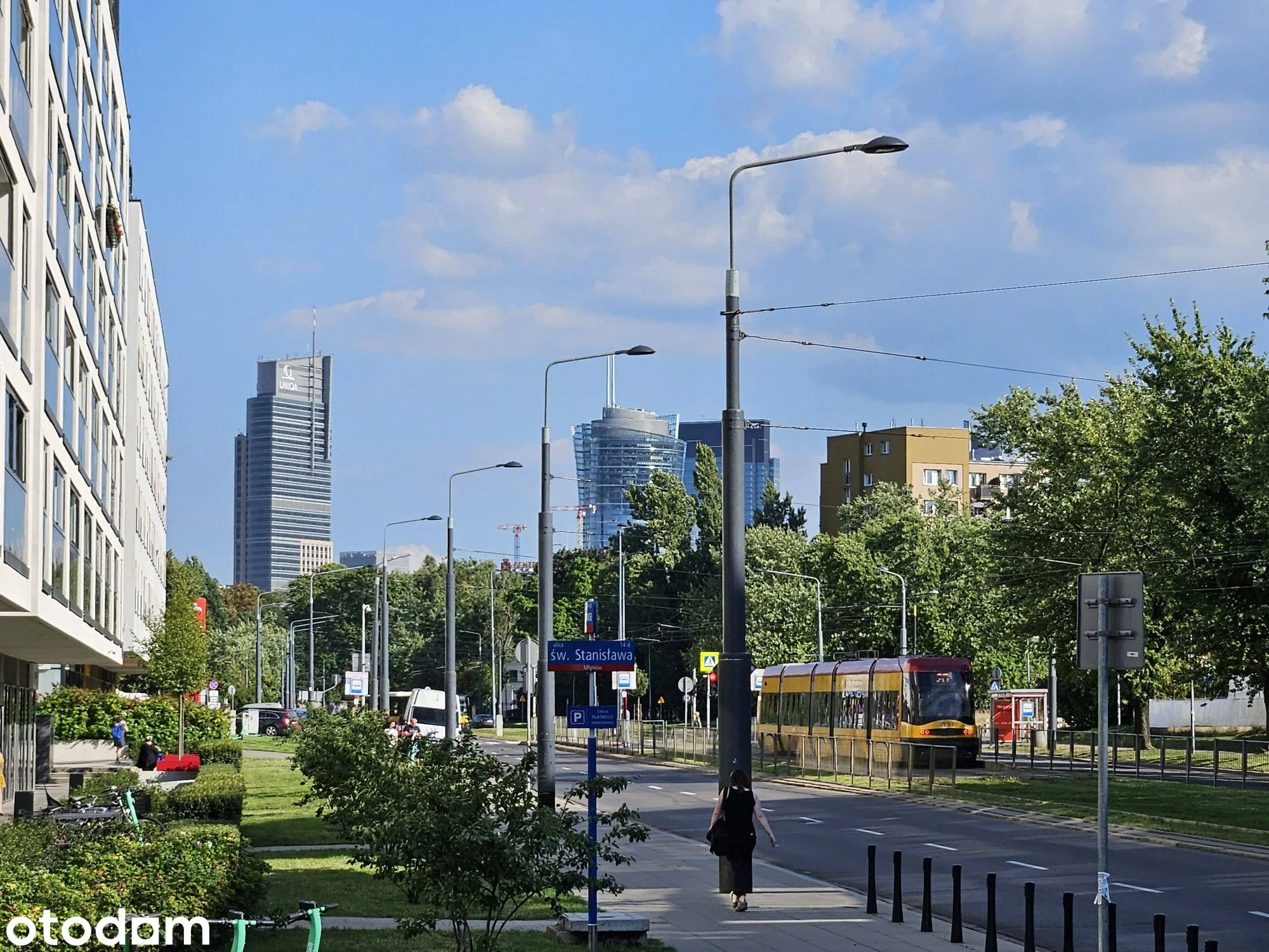 Okazja ! Duża, jasna kawalerka ! Balkon ! Garaż ! blisko Centrum 3 km