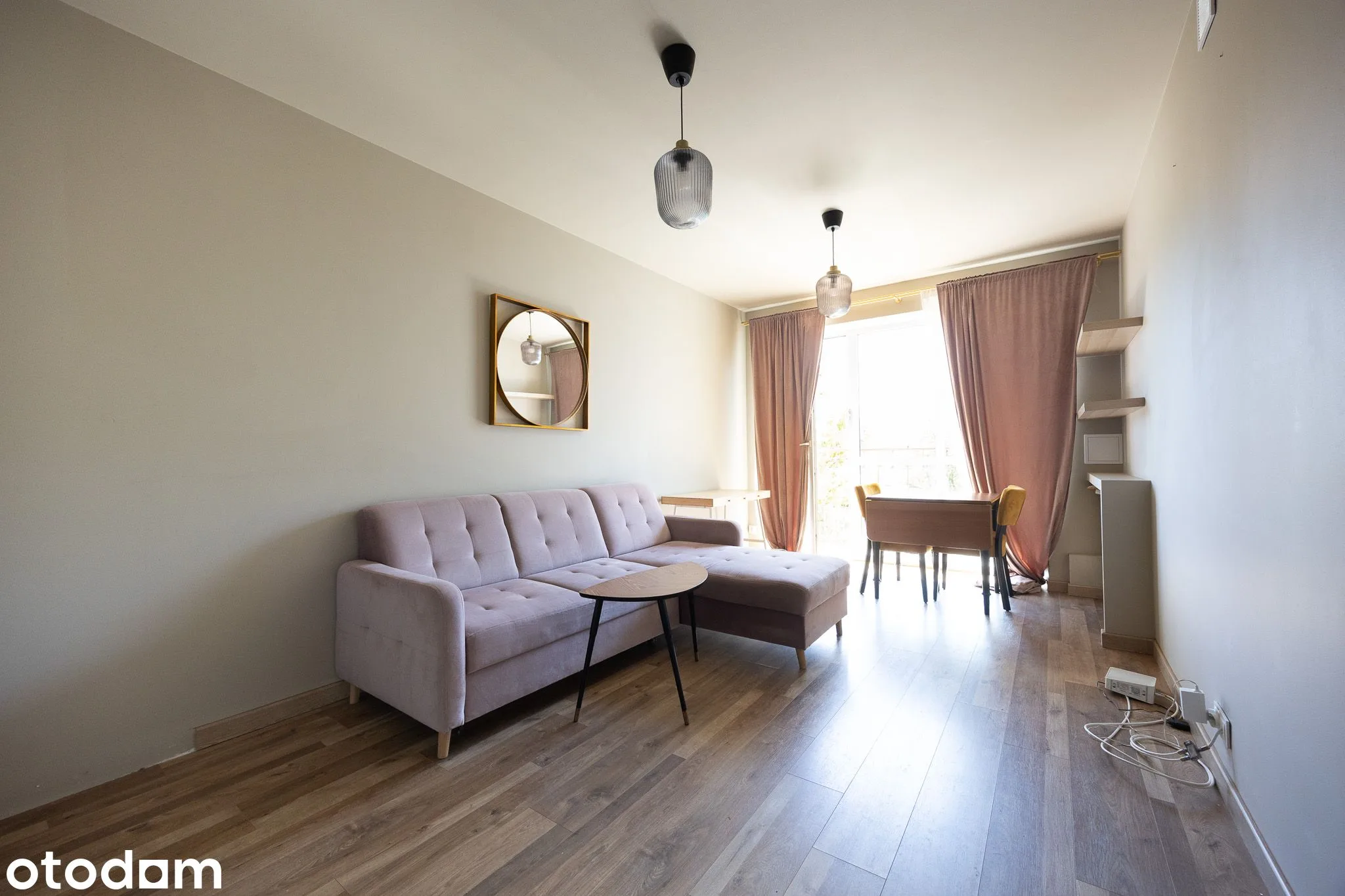 Estudio en 4º piso con balcón