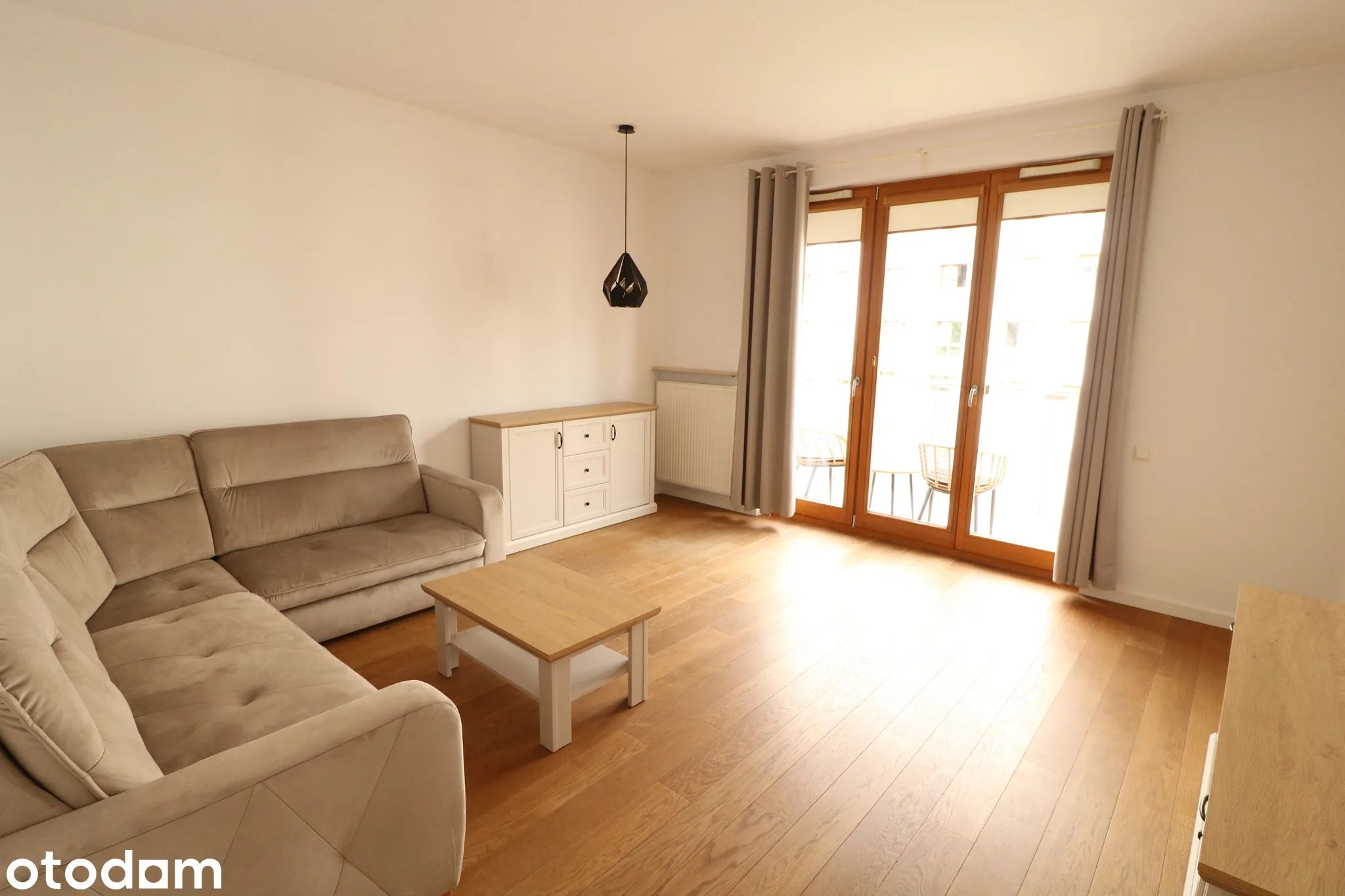 Mieszkanie na wynajem: 2 pokoje 57 m², balkon, 3 piętro, garaż