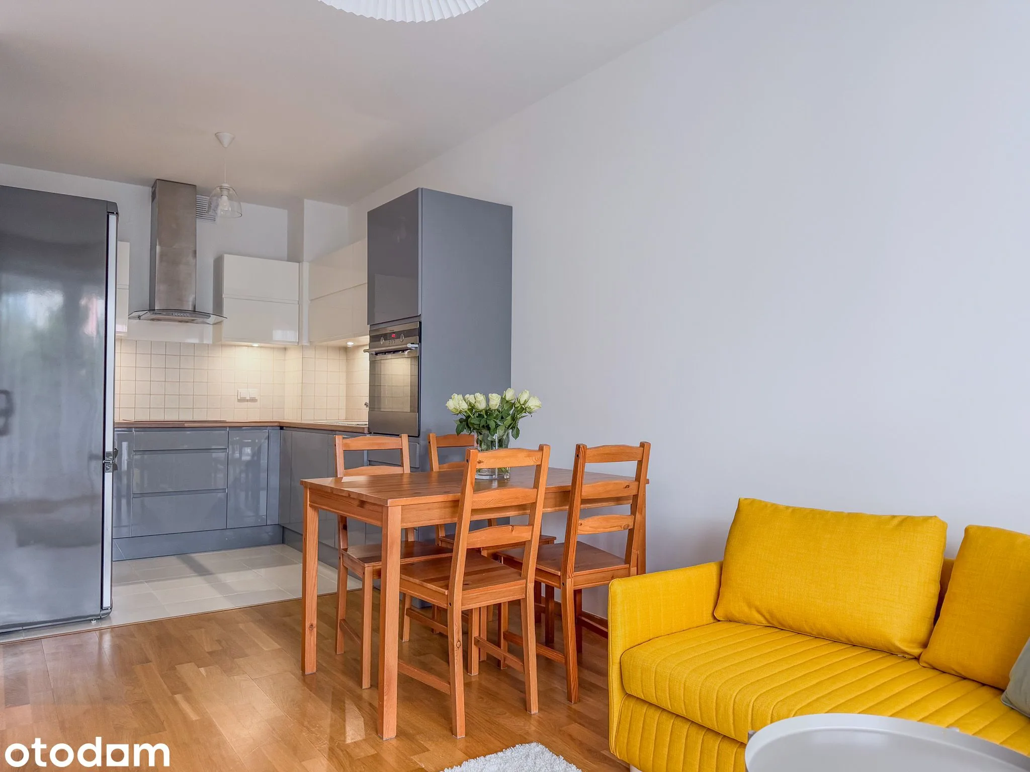 2nd floor, 10 m² balcony