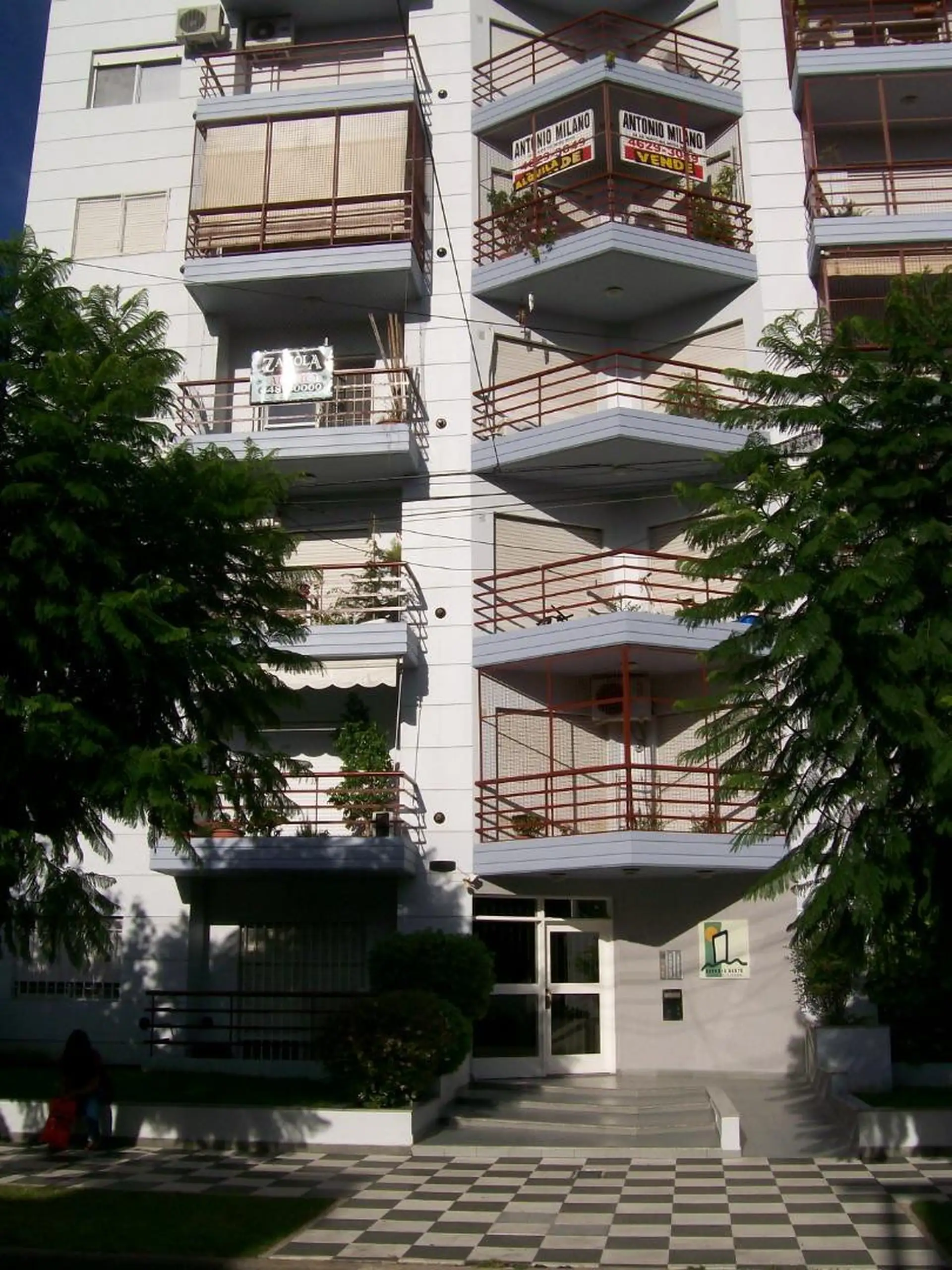 Monoambiente con balcón en Morón Sur