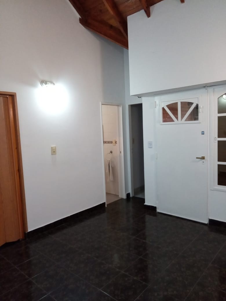 Дом- дуплекс с 1 спальней в Carapachay, Vicente López