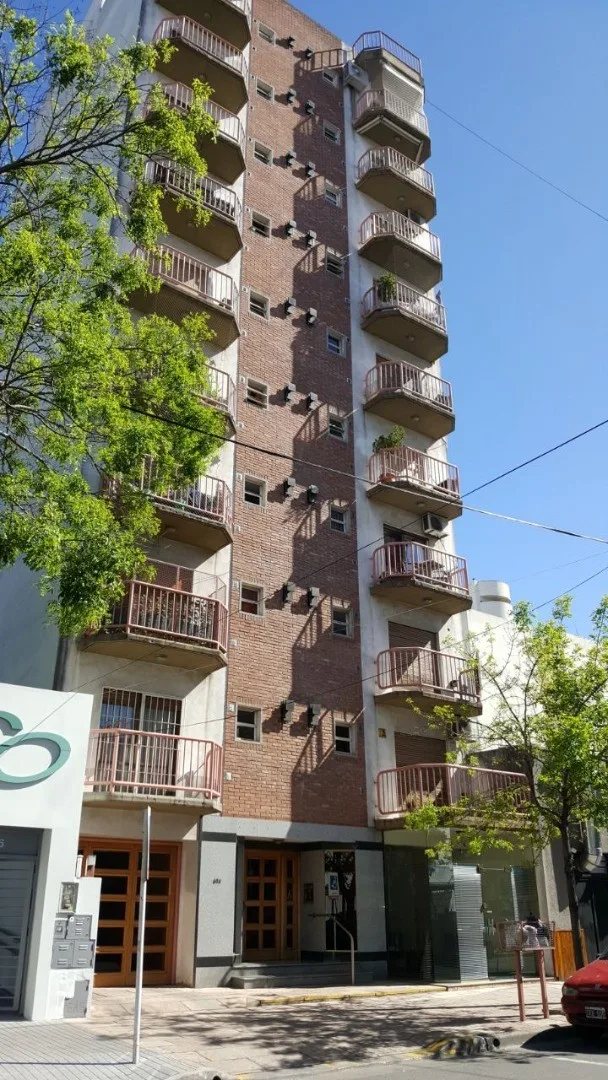 Departamento de 2 dormitorios en Morón Sur