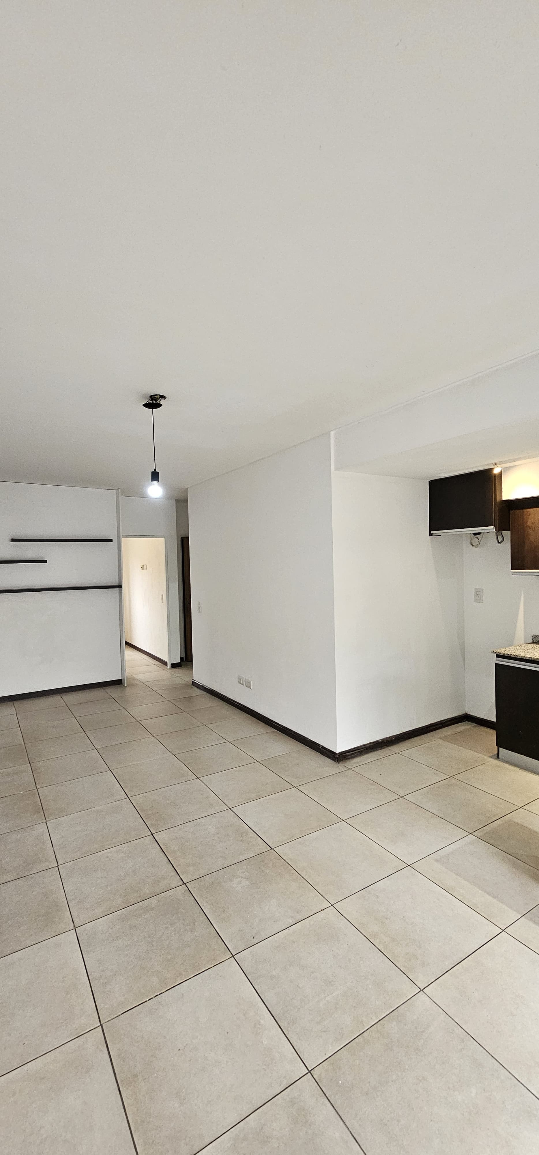 Apartamento de dois ambientes com varanda em Floresta