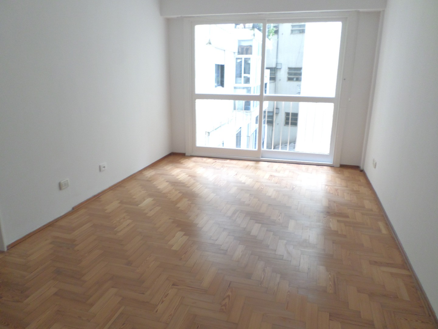 Apartamento de 3 ambientes de fundos em Belgrano