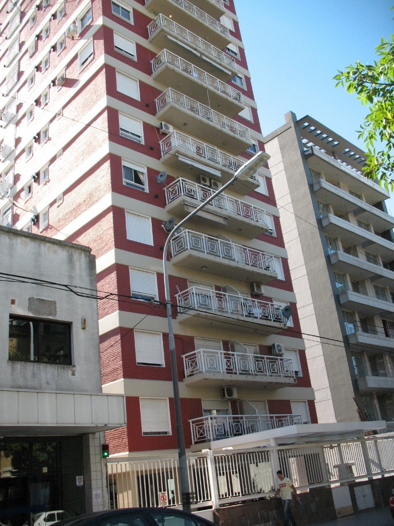 Departamento de 3 ambientes en General San Martín con cochera