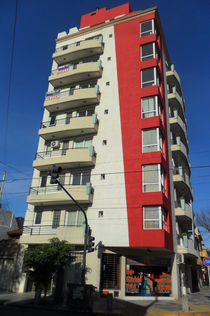 Kitnet de 33 m² com varanda na rua em Villa Devoto
