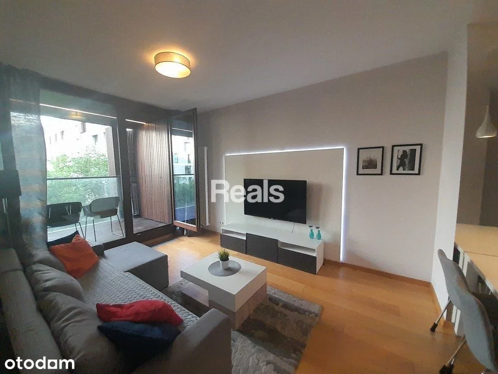 Listing: 2 bedrooms, Ochota