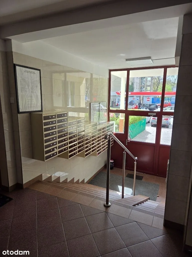 2-room, balcony, city view