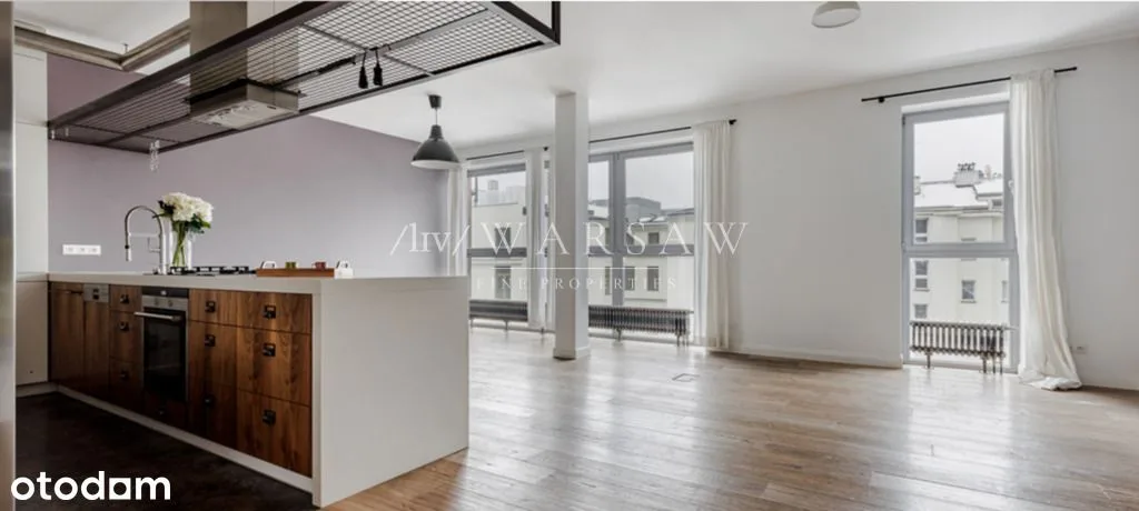 120 m² duplex, balcony view