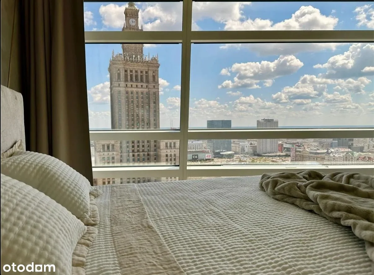 Trzypokojowy apartament w Złotej 44