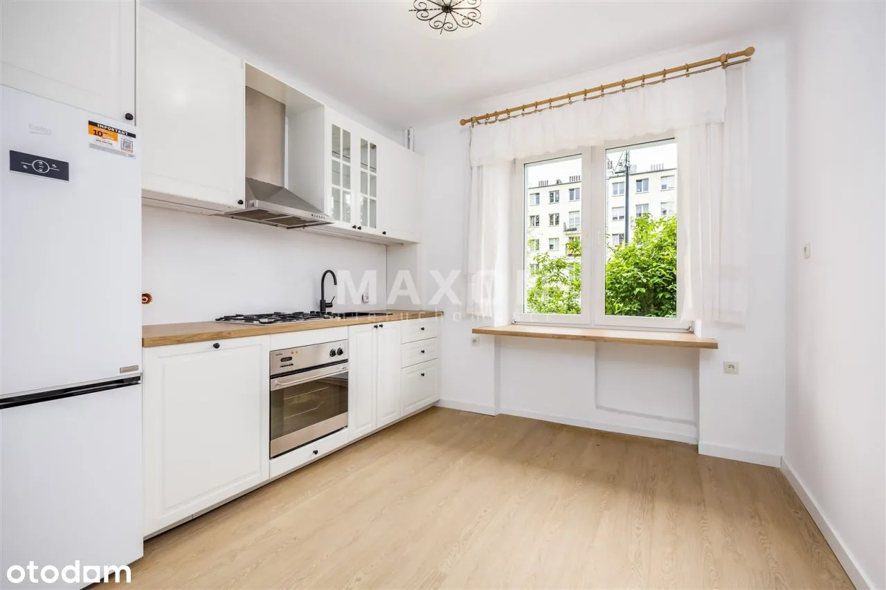Ground floor, separate kitchen, Żoliborz