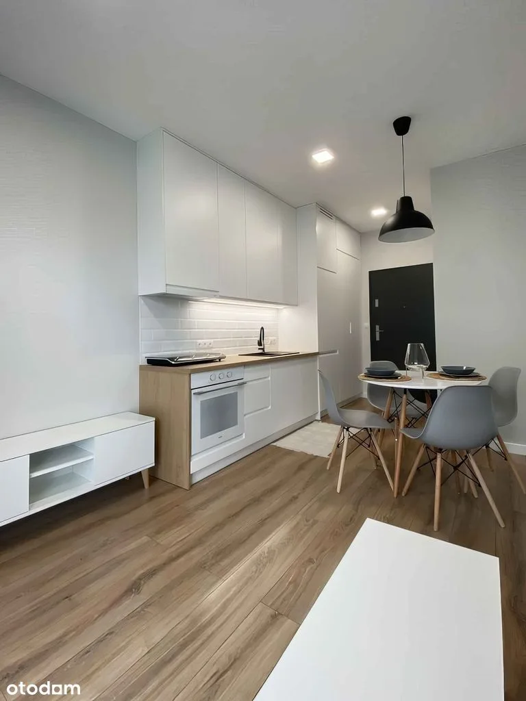Квартира 30 м² з балконом