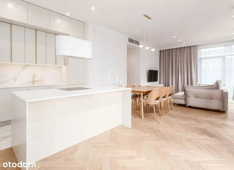 105 m², 3 bedrooms, balcony