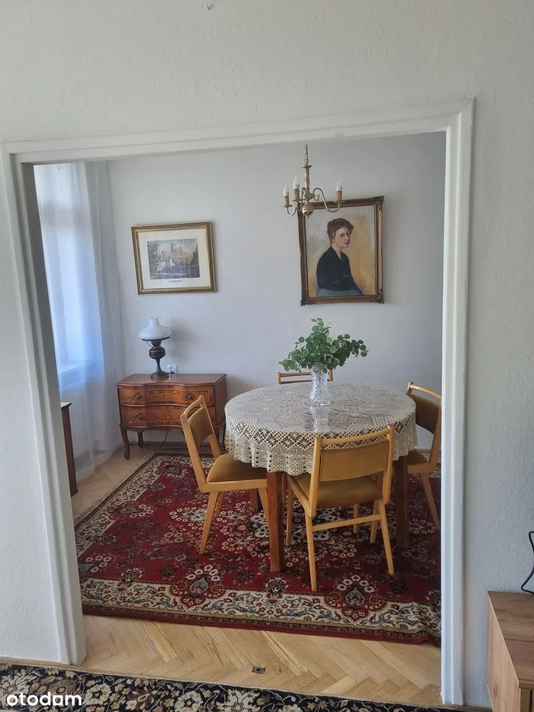 Wynajmij 3/4-pokojowe mieszkanie z balkonem na pl. Na Rozdrożu