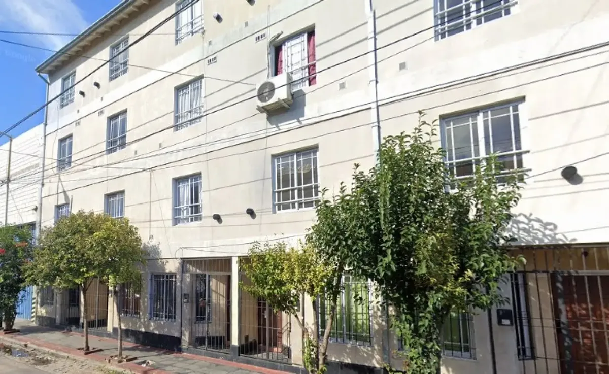 Dúplex de 3 ambientes en planta alta en Avellaneda