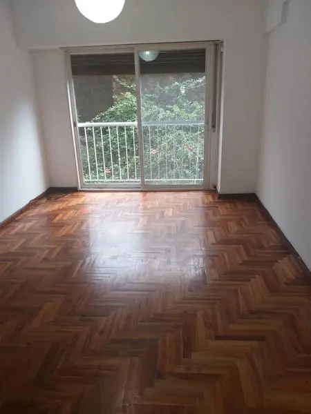 Two-bedroom apartment in Palermo with covered parking