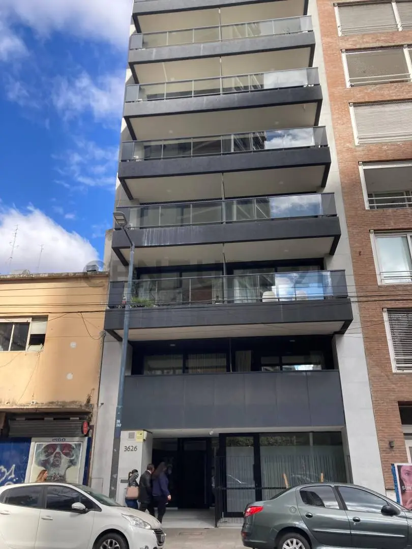 Kitnet mobiliada com varanda em Palermo