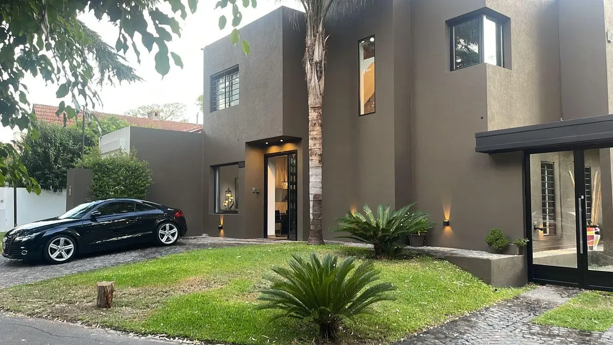 Three-bedroom house in Punta Chica