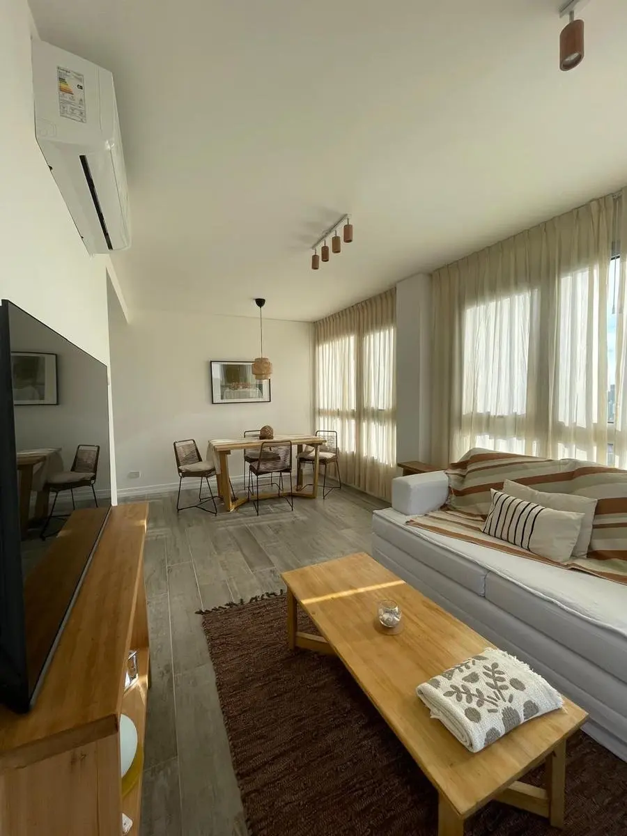 Apartamento de três ambientes mobiliado em Colegiales