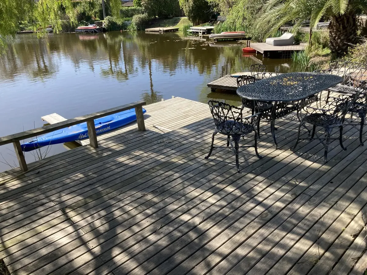 Четырёхспальная вилла на берегу лагуны в Tigre