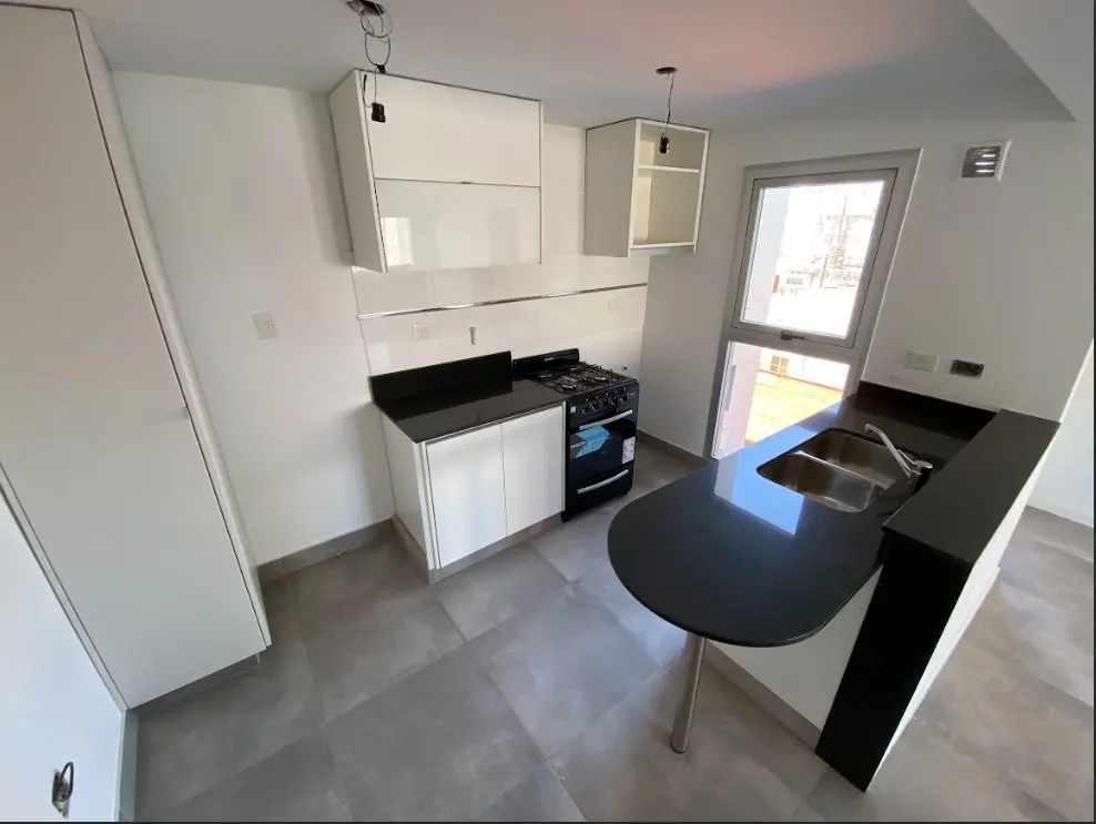 Квартира-студия в Colegiales с кондиционерами и балконом на Av. Alvarez Thomas