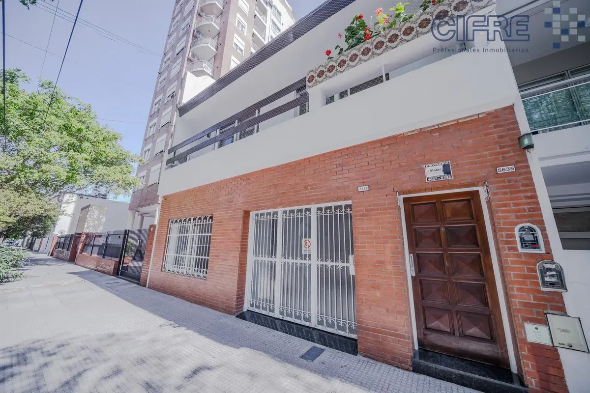 PH de 5 dormitorios al frente en Villa Urquiza