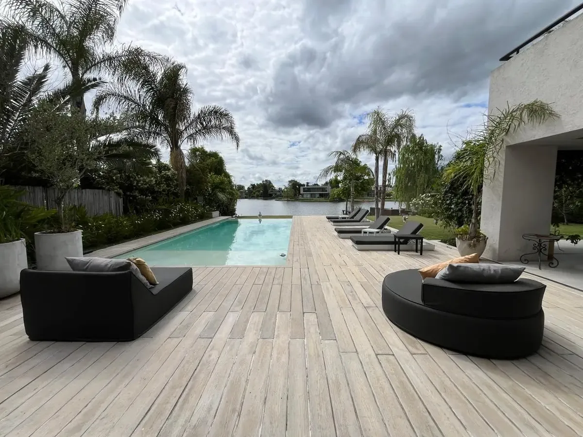 House with 5 bedrooms in El Encuentro, Tigre