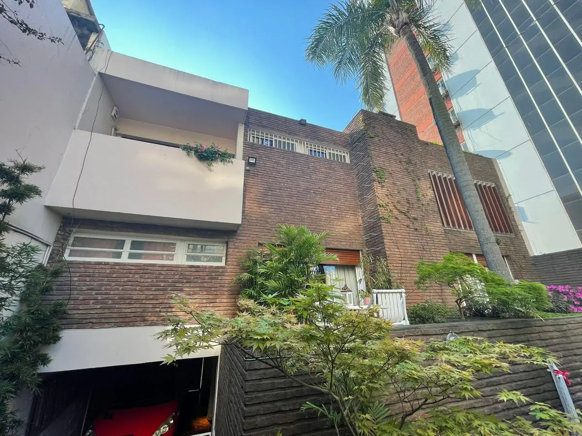 Casa de 5 ambientes para uso comercial o profesional en La Matanza