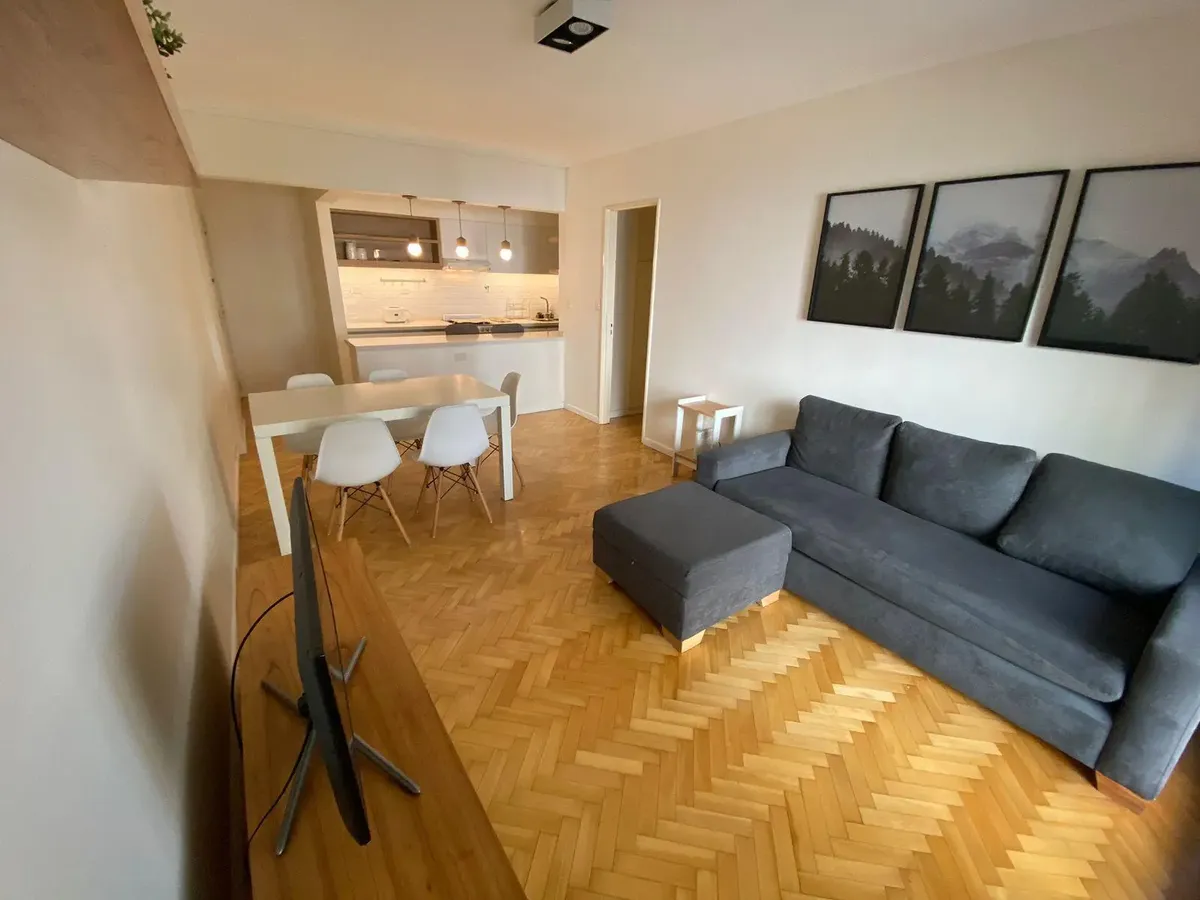 Apartamento de três ambientes mobiliado em Recoleta
