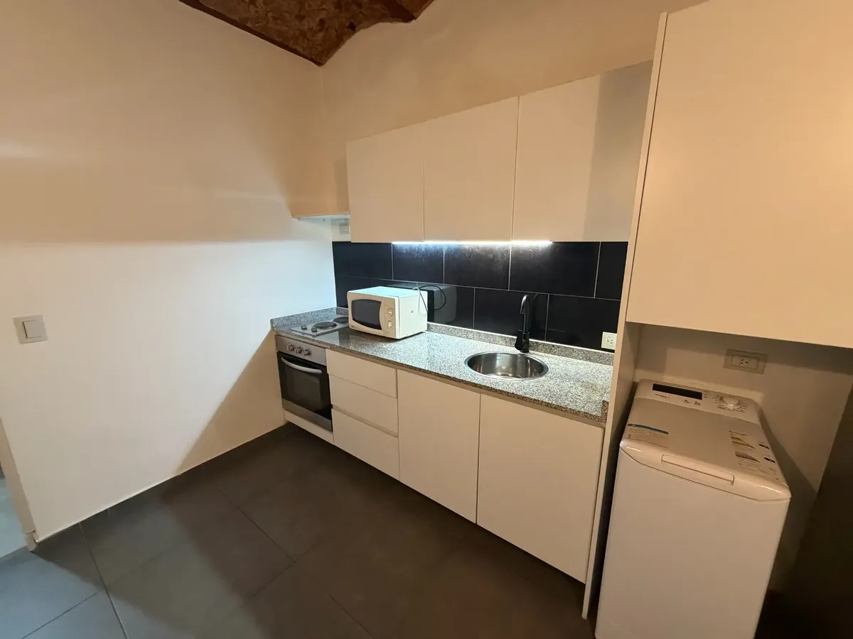 Двухкомнатная дуплекс-квартира с 1 спальней в San Telmo