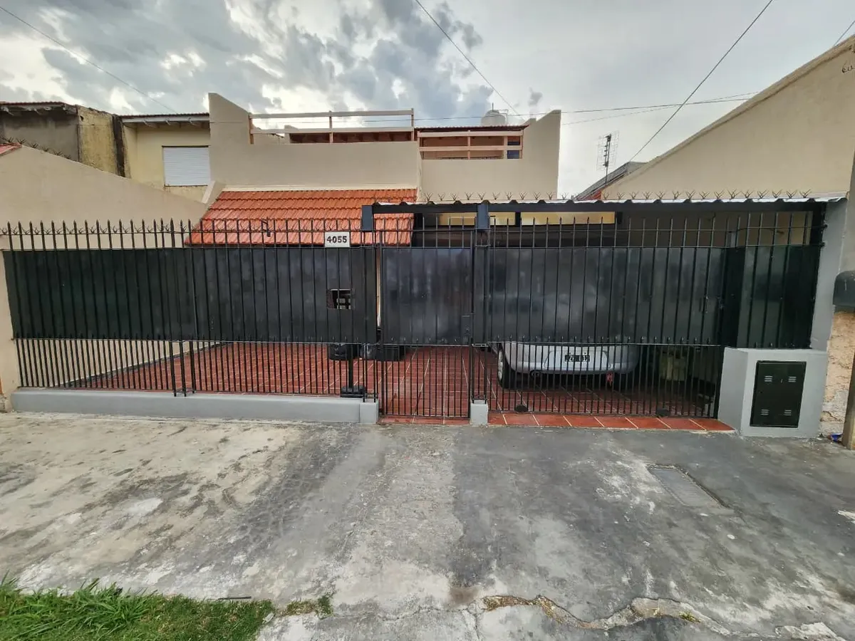 PH de 3 ambientes de frente em Lanús