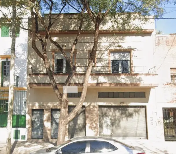 Apartamento de 3 ambientes com pátio, terraço e área de churrasco em Villa Luro