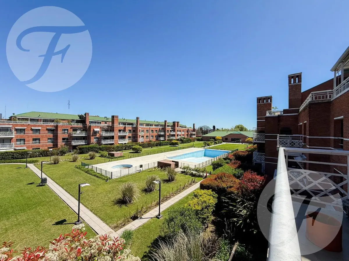 Dúplex de 3 dormitorios en San Isidro con jacuzzi y parrilla