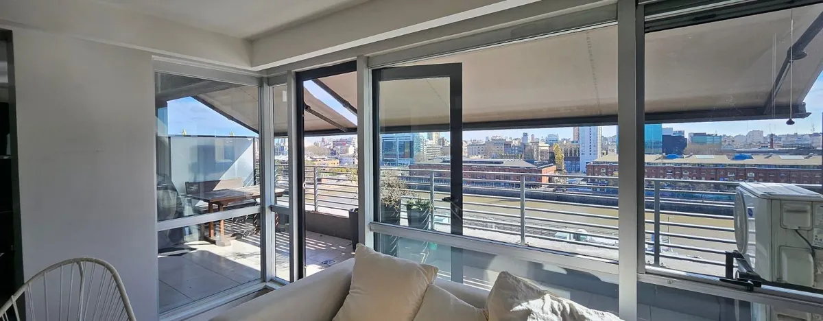 Двухкомнатная квартира в дуплексе с парковкой в Puerto Madero
