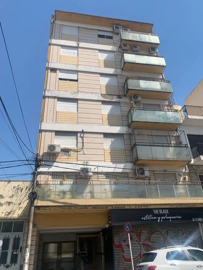 Departamento de 3 ambientes con cochera techada en General San Martín