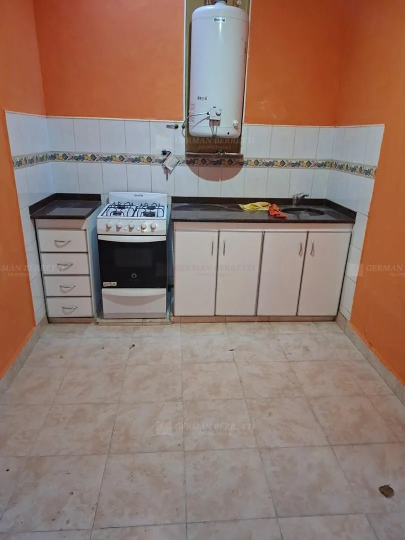 Apartamento PH com 1 dormitório em Lanús Oeste